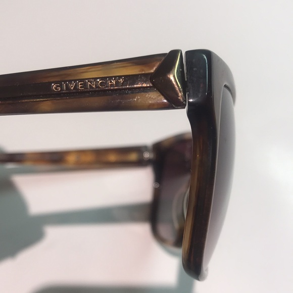 Givenchy Sunglasses - Picture 3 of 6
